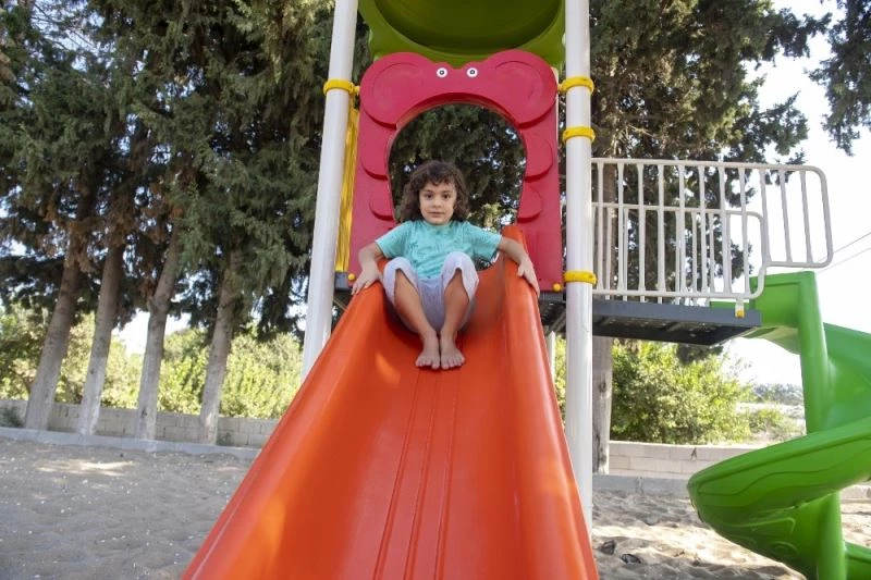Silifkeli çocuklar park istedi, Başkan Seçer yerine getirdi
