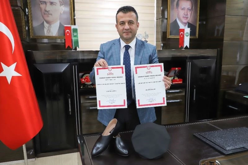 Çarşamba’nın yumurta topuk ayakkabısı  ve sekiz köşe kasketi tescilledi
