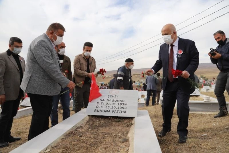Sunar: ‘Şehitlerimizi unutmayacak, unutturmayacağız’
