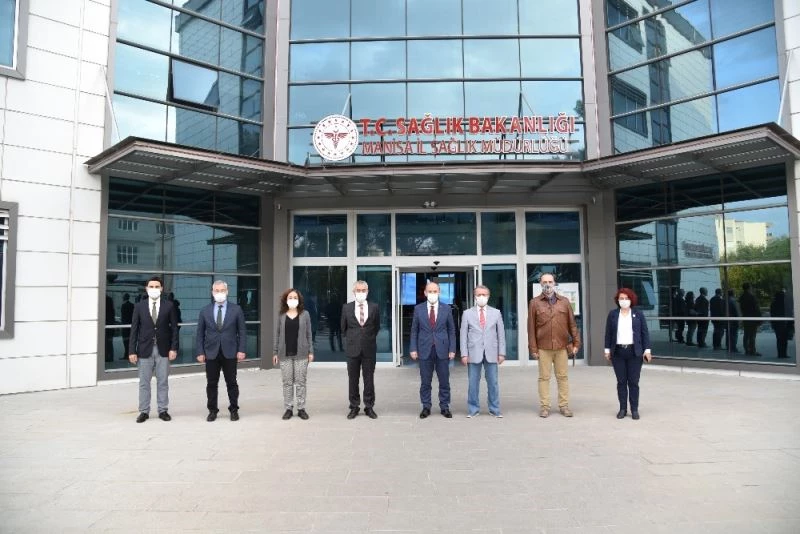 Vali Karadeniz’den ’Zorunlu haller dışında dışarı çıkmayın’ uyarısı
