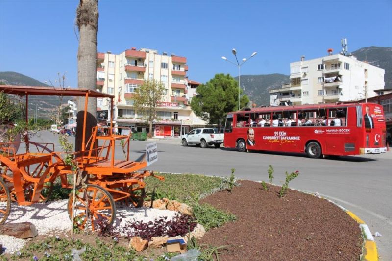 Mobil etkinlik otobüsü konserlerine devam ediyor