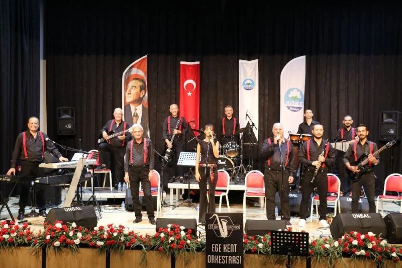 Söke’de müziğin efsaneleri Ege Kent Orkestrası’nda buluştu
