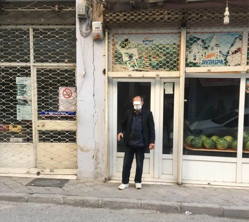 Karantinayı delen yaşlı adam bakkalda yakalandı
