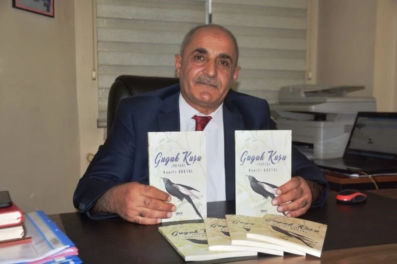Malatyalı avukat Türkçe ve Kürtçe şiirlerini bir kitapta topladı
