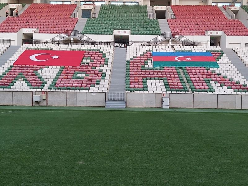 Diyarbekirspor’dan Azerbaycan’a bayraklı destek
