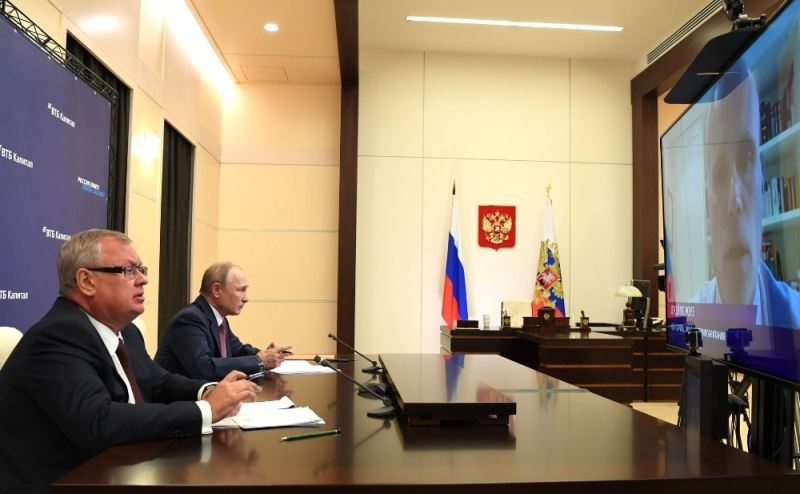 Putin: “Dağlık Karabağ müzakerelerinde Türkiye de olmalı”
