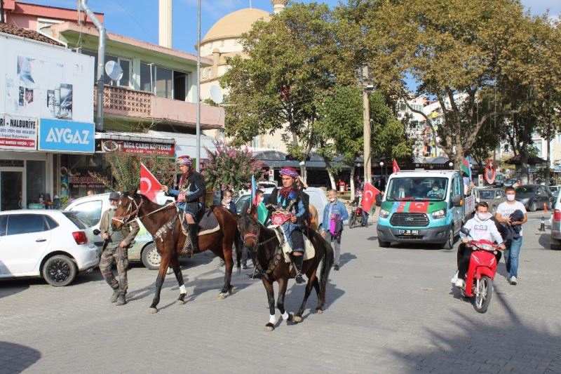 Çan’da Cumhuriyet Bayramı atlı süvarilerle kutlandı
