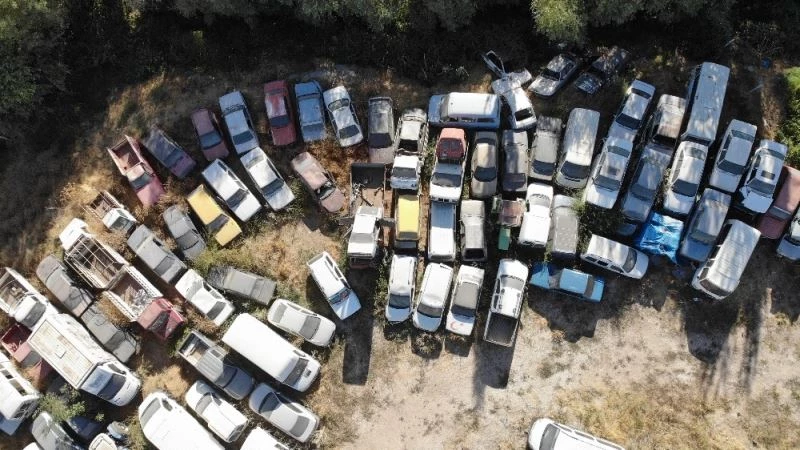 Piyasa değeri 50 milyon, bu araçlar çürümeye yüz tuttu
