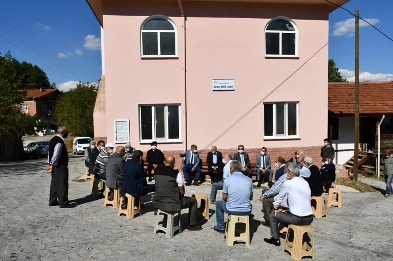 Vali Gürel, köylülerle bir araya geldi
