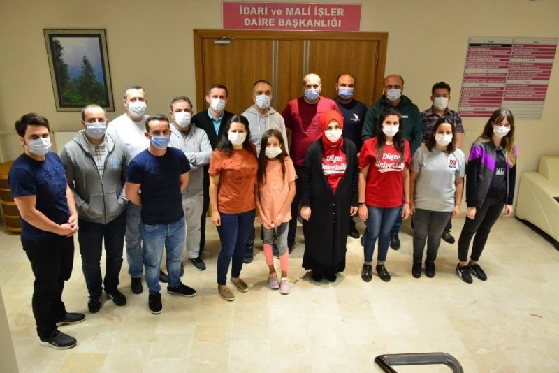 Düzce Üniversitesi’nde dönemin ilk logo günü yapıldı
