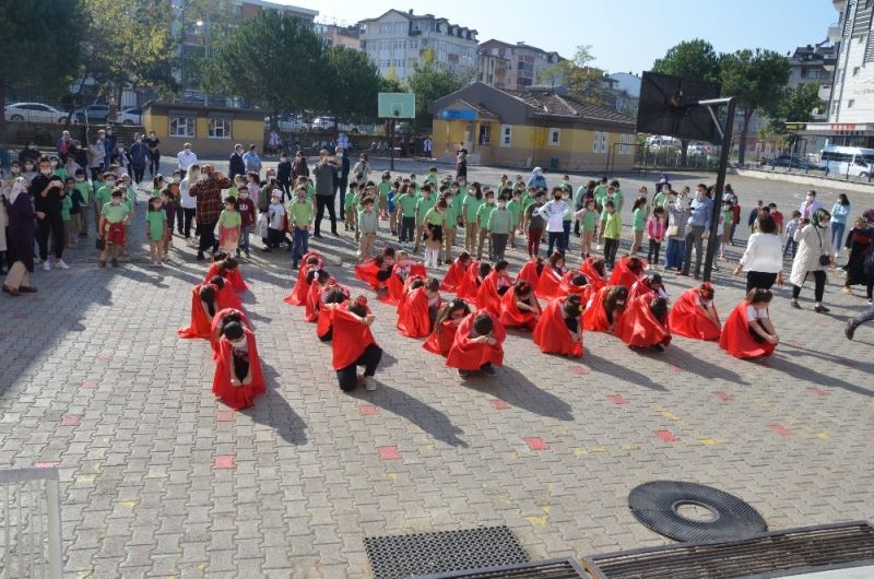 Öğrencilerin isteğini müdür amcaları kırmadı
