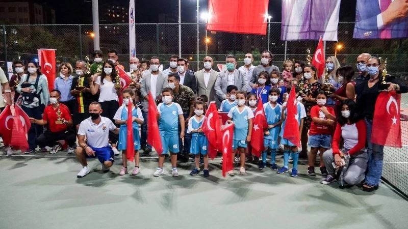 Raketleri Cumhuriyet için salladılar
