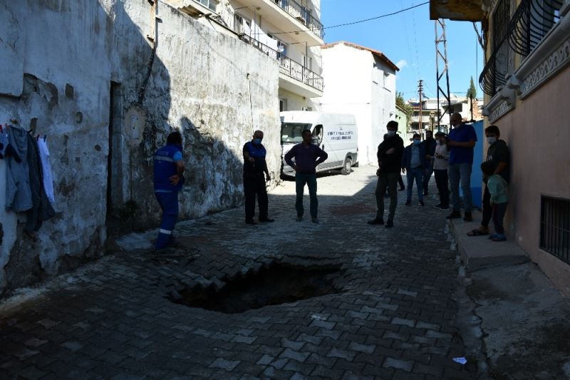 Deprem Söke’de küçük çapta hasarlar oluşturdu
