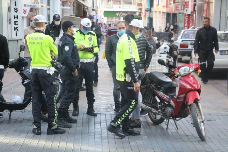 Çalışanı iki hafta arayla trafik cezası yiyen iş yeri sahibi, cezaya tepki gösterdi
