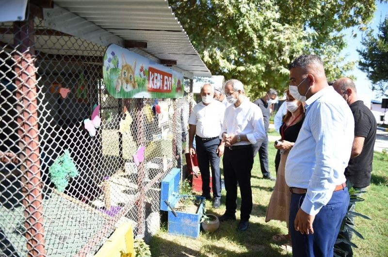 Bozdoğan: “Dünyayı paylaştığımız dostlarımıza her gün sahip çıkalım”
