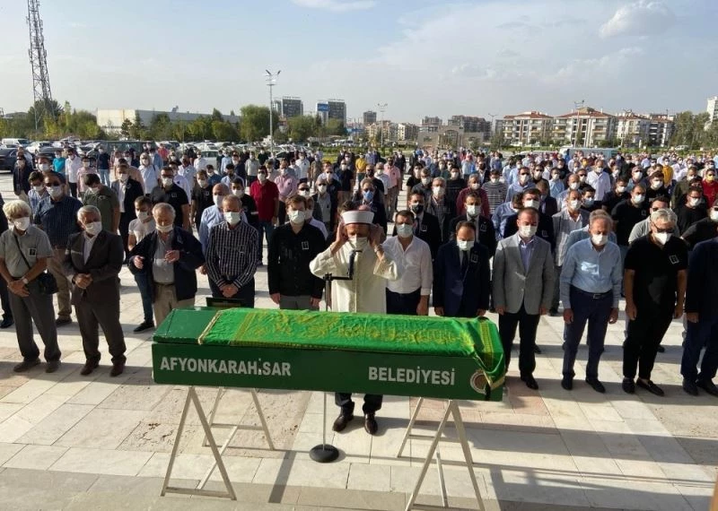 Eczacı Odası Başkanı Melih Köken son yolculuğuna uğurlandı
