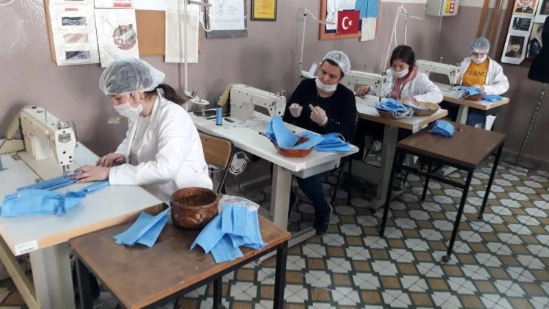 Meslek liselerinde alan derslerinde yüz yüze eğitim başladı
