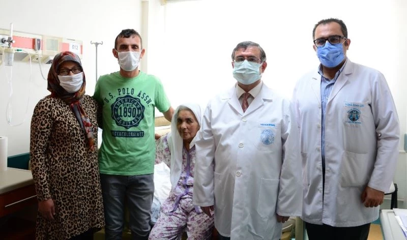 Yeni kalp kapakçığı ile bitkisel hayattan çıkıp felç riskini atlattı
