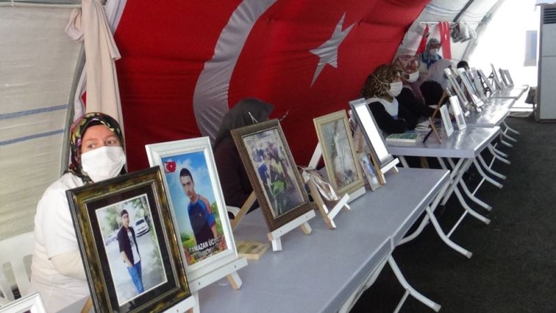 HDP önündeki ailelerin evlat nöbeti 398’inci gününde
