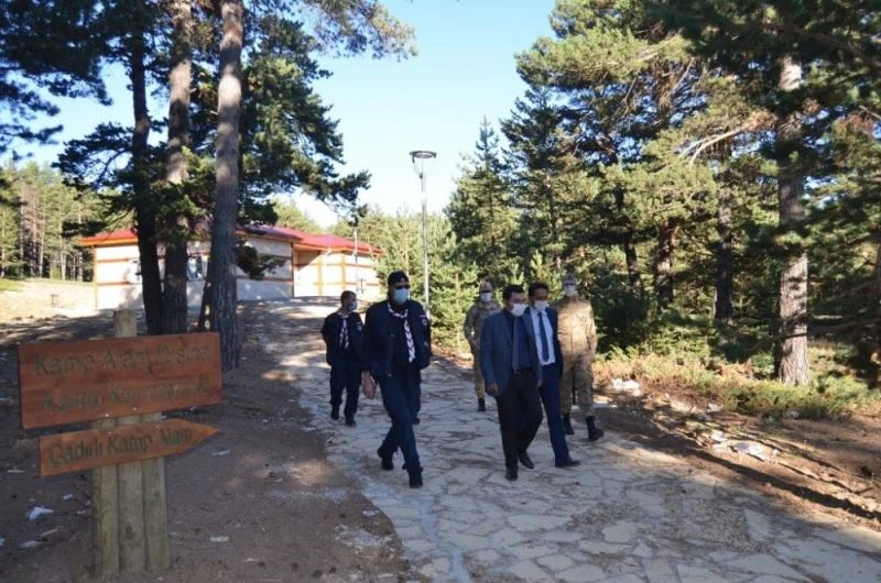 İzciler, Dumanlı Tabiat Parkında 1 gece kamp yaptı
