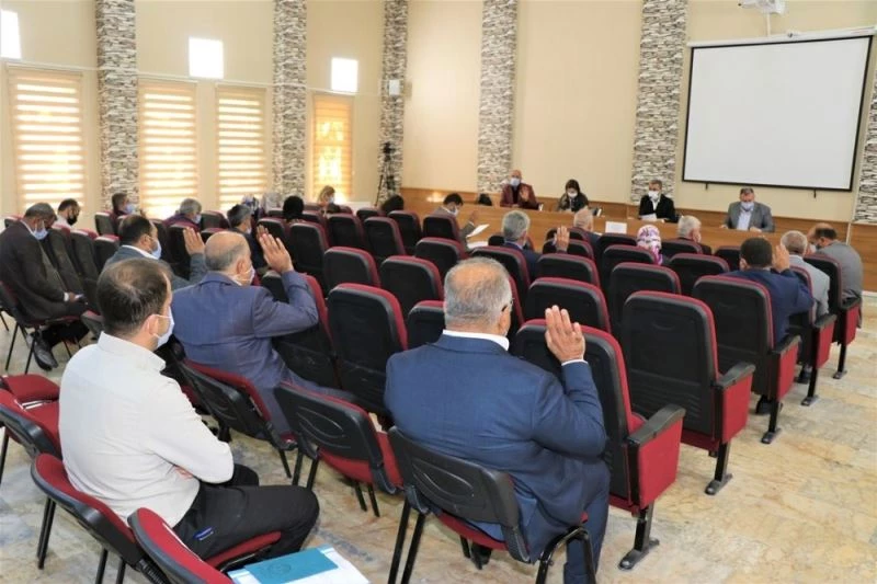 Edremit’te ruhsatsız yapılara beton döken firmalara ceza geliyor
