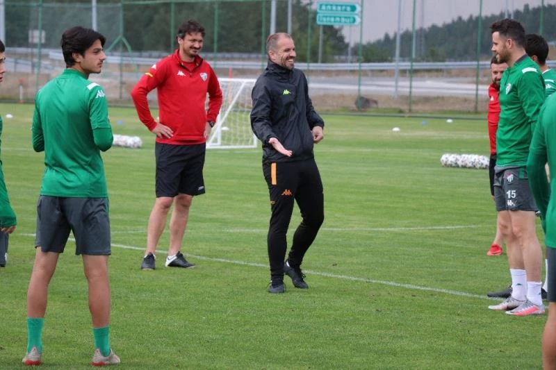 Bursaspor, milli maç arasını Bolu’da değerlendiriyor
