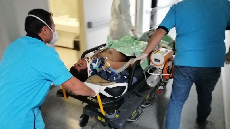 Metrelerce sürüklenen motosikletin sürücü ağır yaralandı
