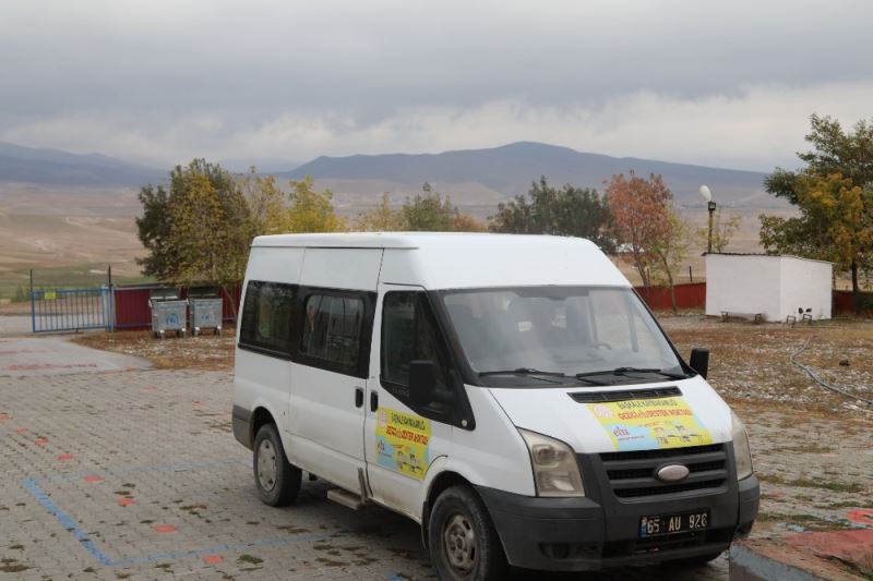 ’Gezici EBA Destek Noktası Aracı’ ile öğrencilere ulaşıyorlar
