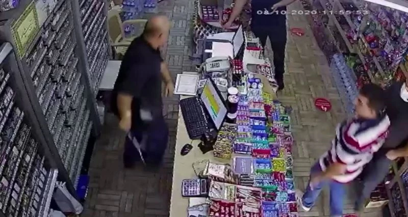 Komşusu büfeciyi dükkanında defalarca bıçaklayarak yaraladı
