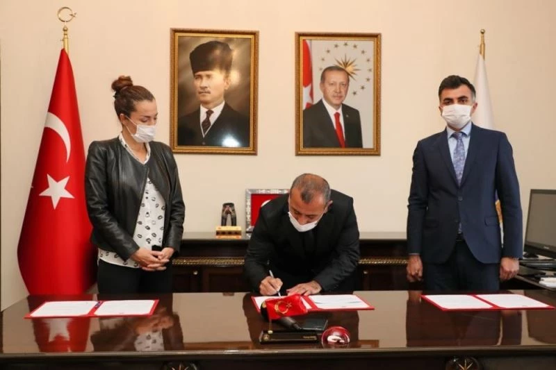 Trabzonlu dizi yapımcısı Berna Akdeniz, Ordu’da okul yaptırıyor
