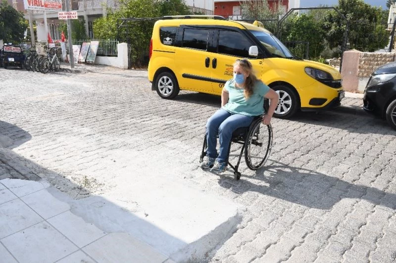 Bedensel engelli vatandaşın evine özel engelli rampası
