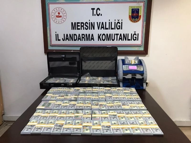 1 milyon 800 bin dolarlık sahte parayı piyasaya süremeden yakalandılar
