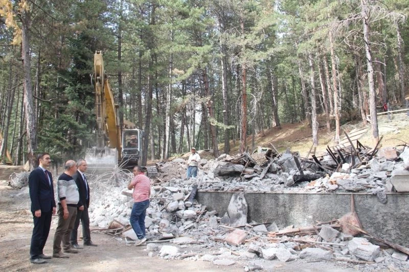 Kaymakam Pişkin Dipsizgöl Tabiat Parkını inceledi
