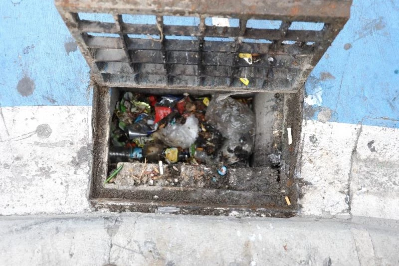 Marmaris’te mazgallar kül tablasına dönmüş
