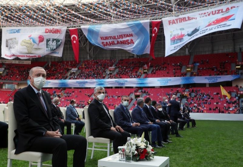 Cumhurbaşkanı Erdoğan: “Türkiye’yi ekonomiyle de alt edemeyecekler”
