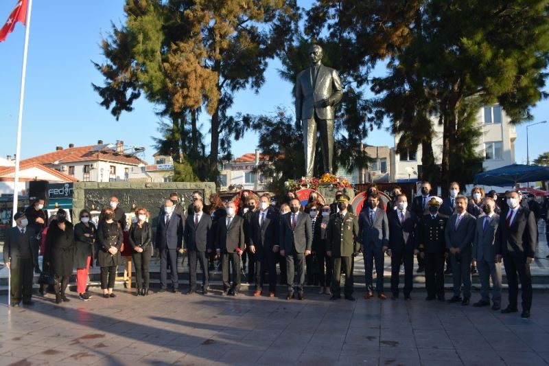 Ayvalık’ta Atatürk’ün 82. yıldönümü hüznü
