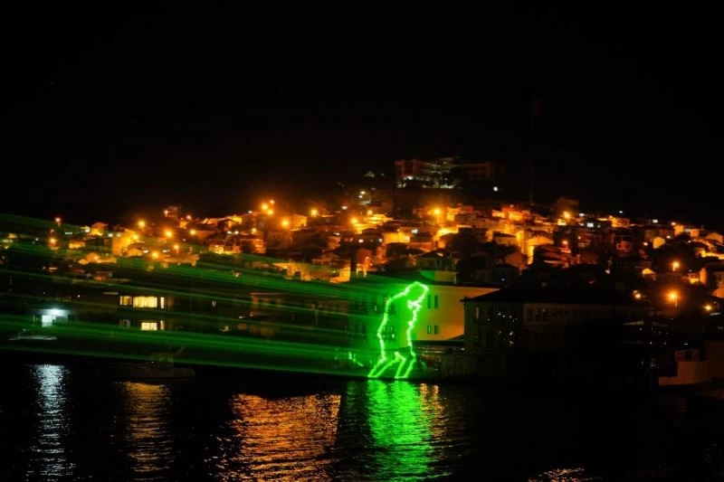 Atatürk’ün Silueti Ayvalık’ta
