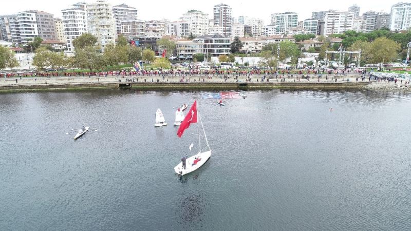 Kadıköy’de 10 Kasım’da “Ata’ya saygı zinciri” oluşturuldu
