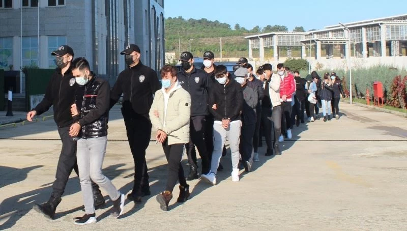 ’Oltalama’ yöntemi ile vatandaşları dolandıran 16 kişi tutuklandı
