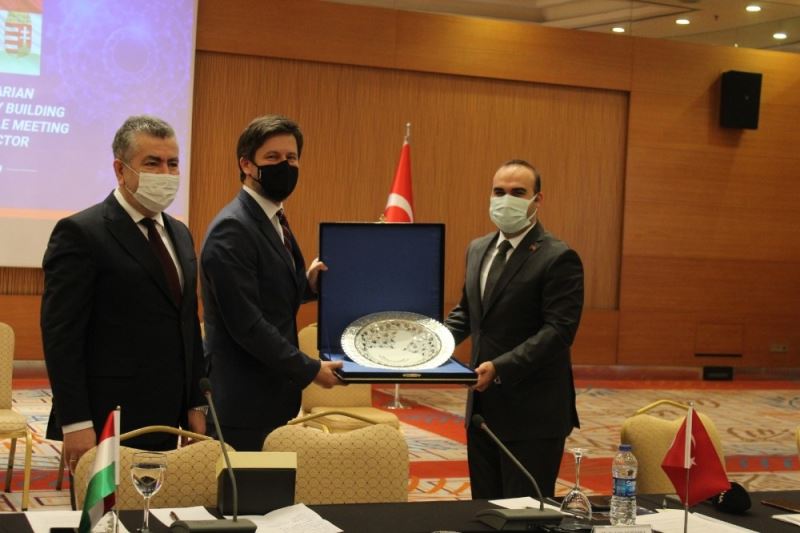 Medikal sanayi ve tıbbi cihazlar üzerine Türk-Macar ortaklığı ele alındı
