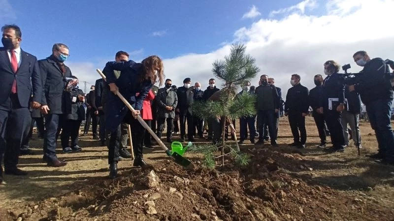 Hollanda Büyükelçisinden ’Geleceğe Nefes Ol’ kampanyasına destek
