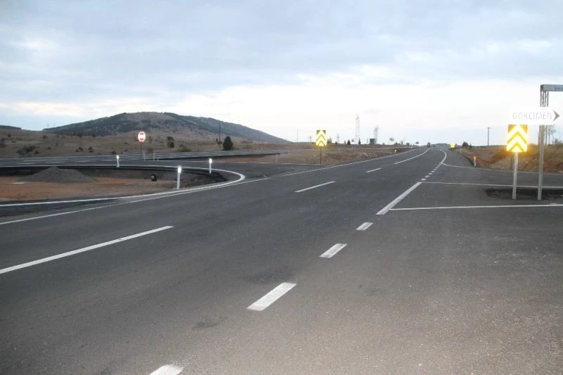 Beyşehir-Seydişehir arası bölünmüş yol çalışmaları sürüyor
