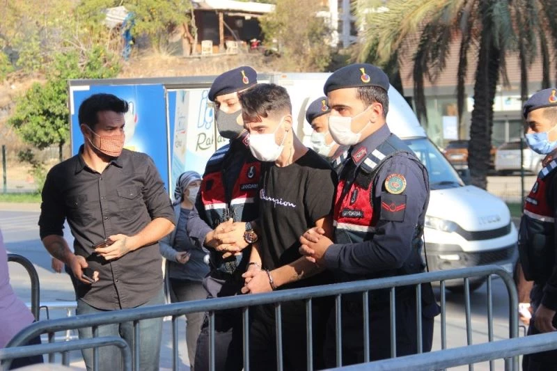 Cinayet şüphelisi 73 gün sonra berberde tıraş olurken yakalandı
