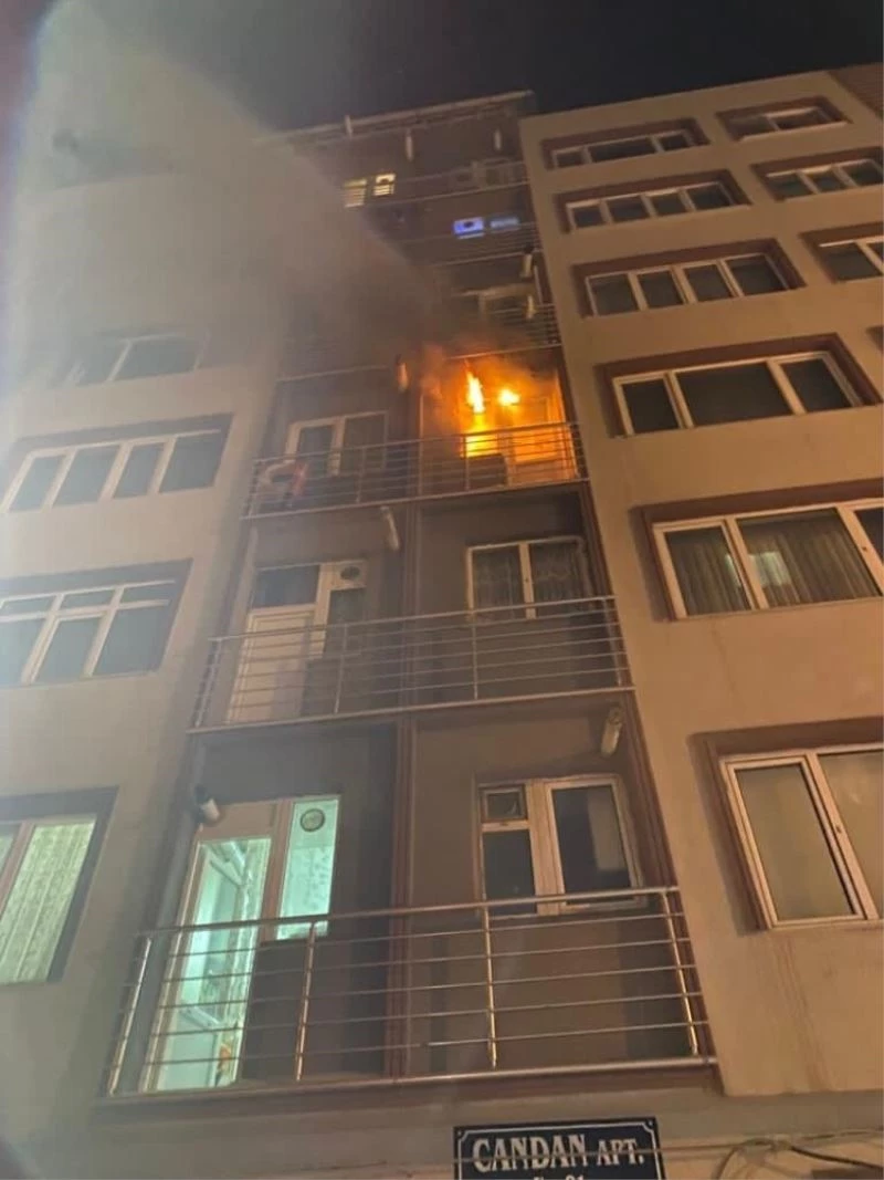 Alevler bir anda daireyi sardı
