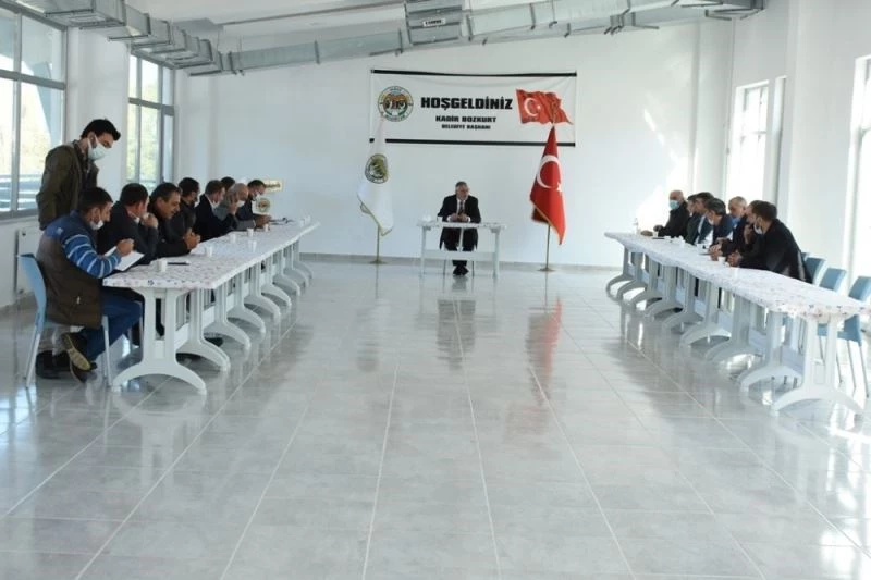 İnönü Belediyesi muhtarlarla istişare toplantılarına devam ediyor
