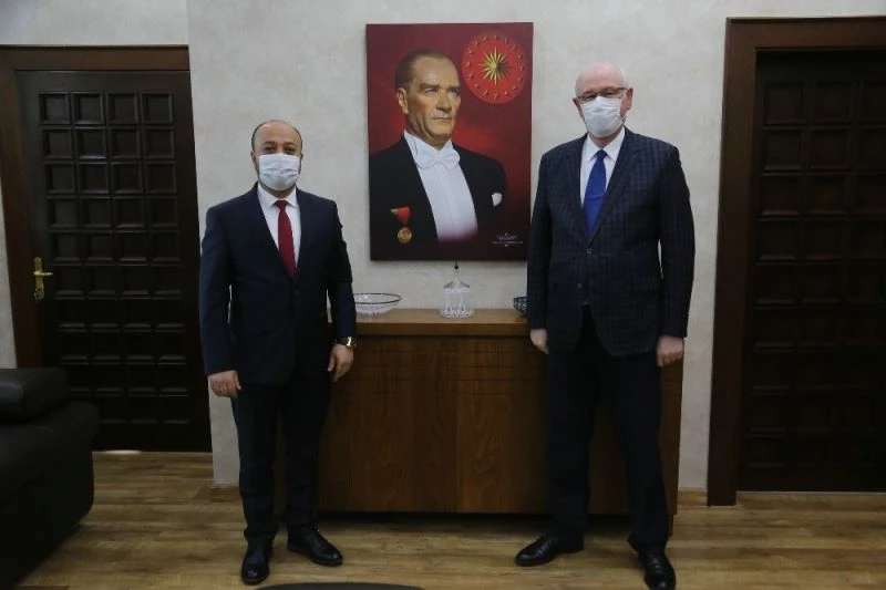 Dazkırı Belediye Başkanı Taylan’dan Başkan Kurt’a ziyaret
