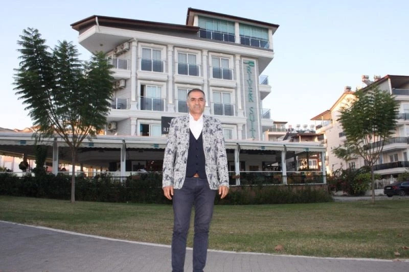 İş adamı otelinin kapısını evsizlere açtı
