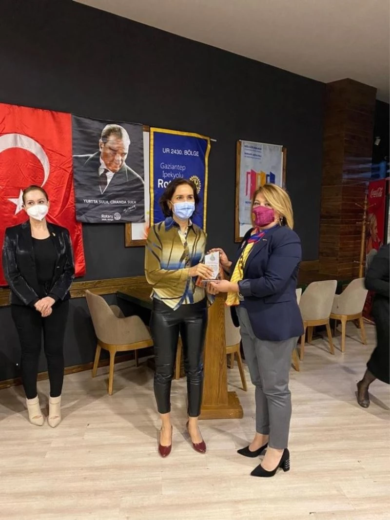 Dr. Belgin İkidağ’a üstün hizmet ödülü
