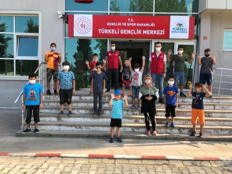 Türkeli Gençlik Merkezi’nden “mavi kapak” etkinliği
