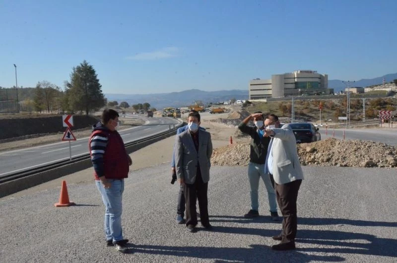 Yol ve kavşak çalışmaları ilçe giriş ve çıkış güzergahını değiştirdi
